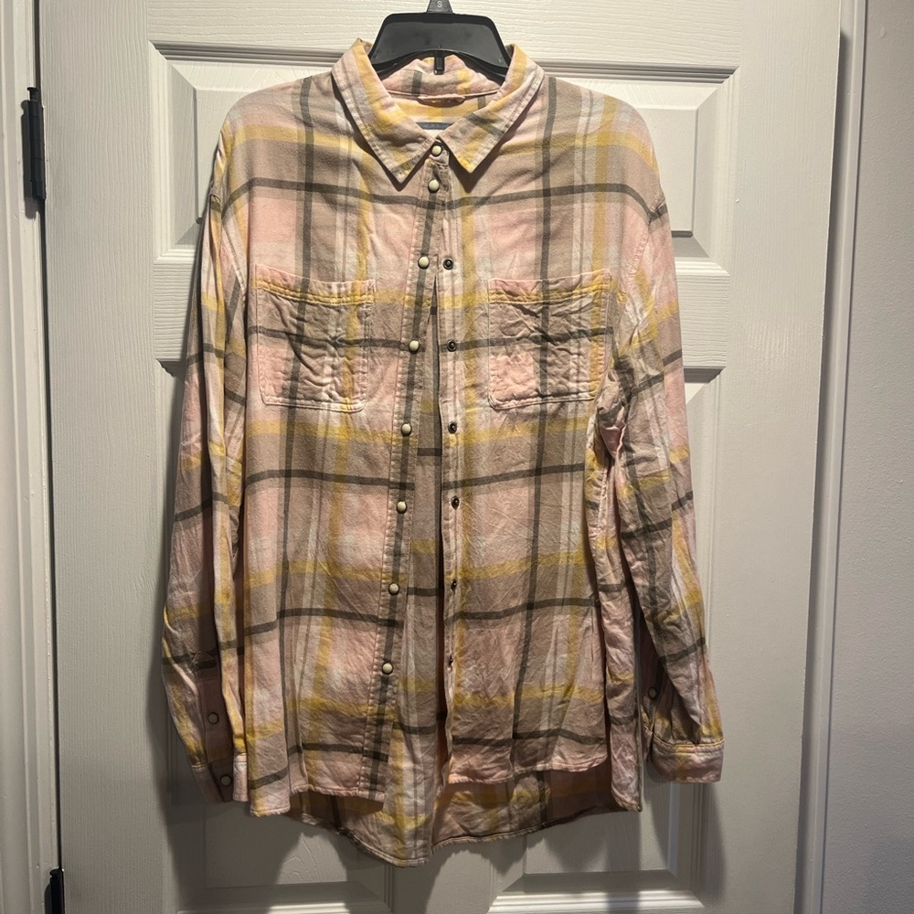 American Eagle Outfitters Pink and Yellow Plaid Shirt
